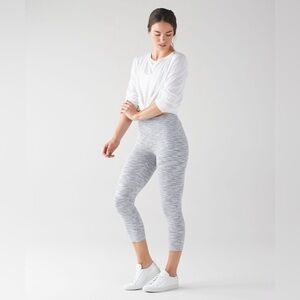 Lululemon Wunder Under Crop (Hi-Rise) (21 1/2") size 4